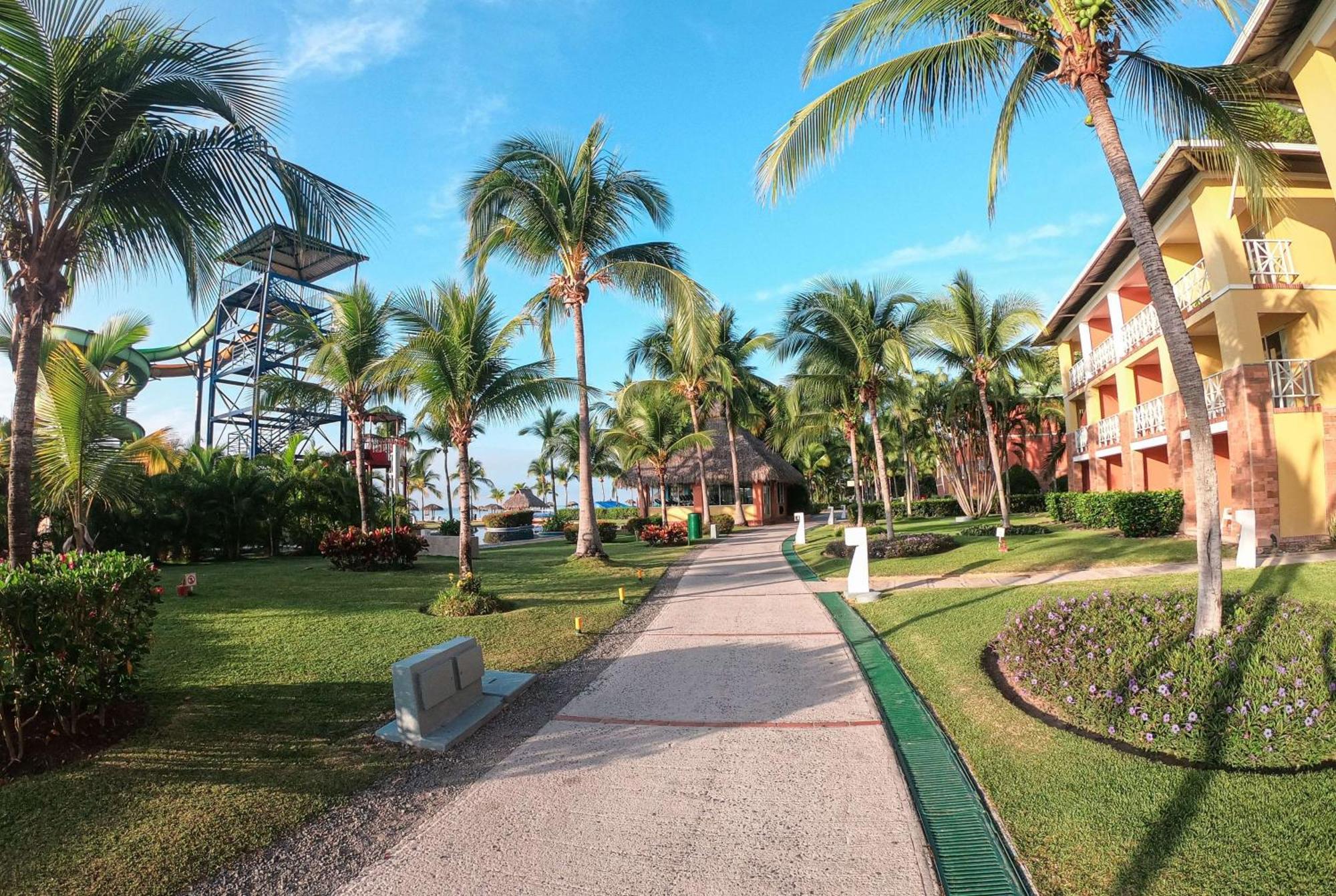 Grand Decameron Panama, A Trademark All Inclusive Resort Playa Blanca  Exterior photo